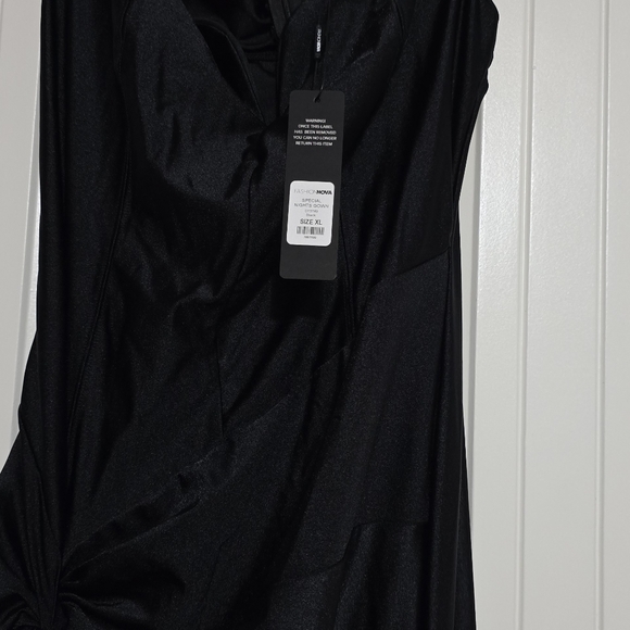 Dress - Picture 2 of 3